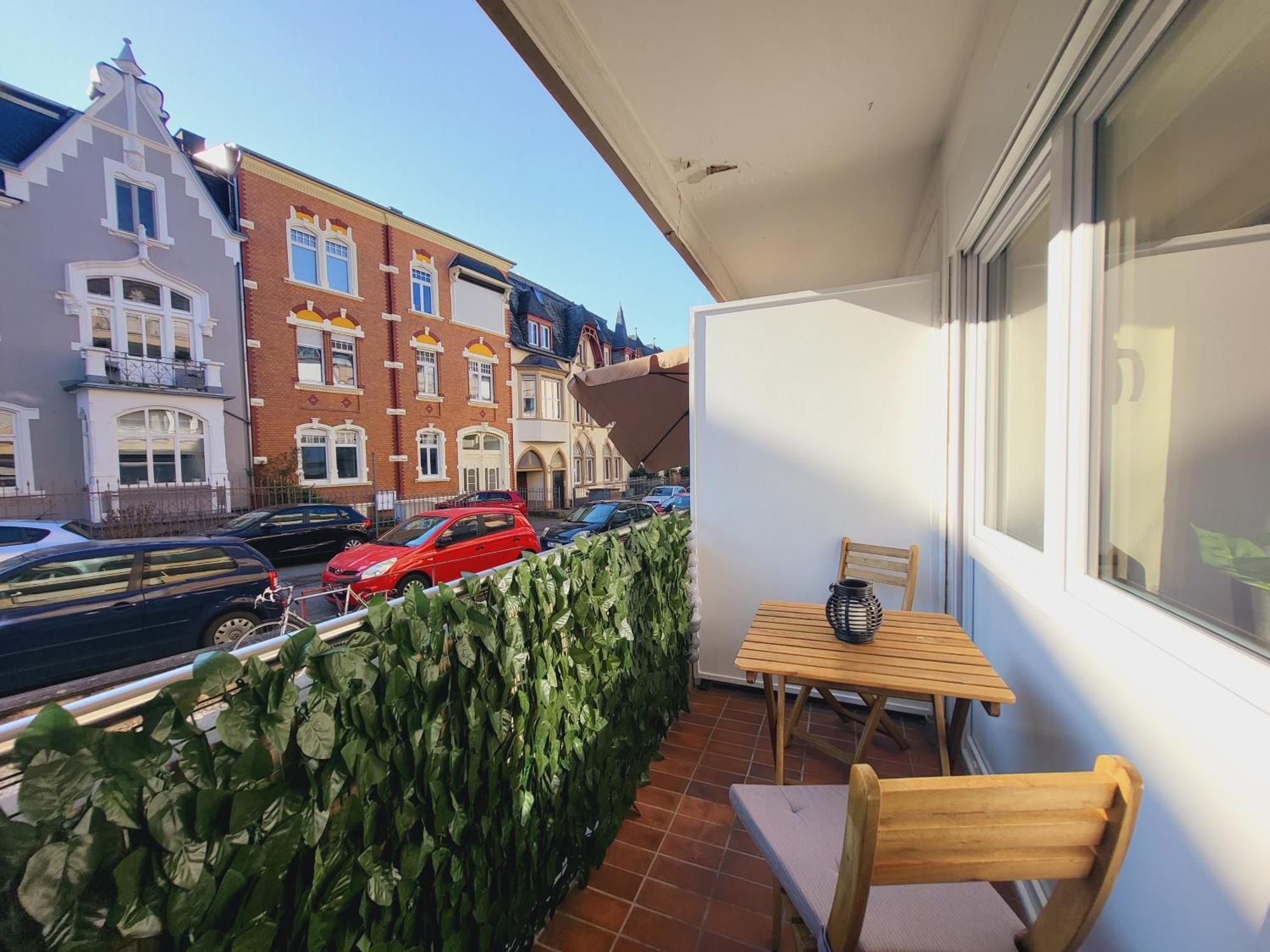 Zentrales Apartment Mit Balkon Und Parkplatz Trier Exterior photo